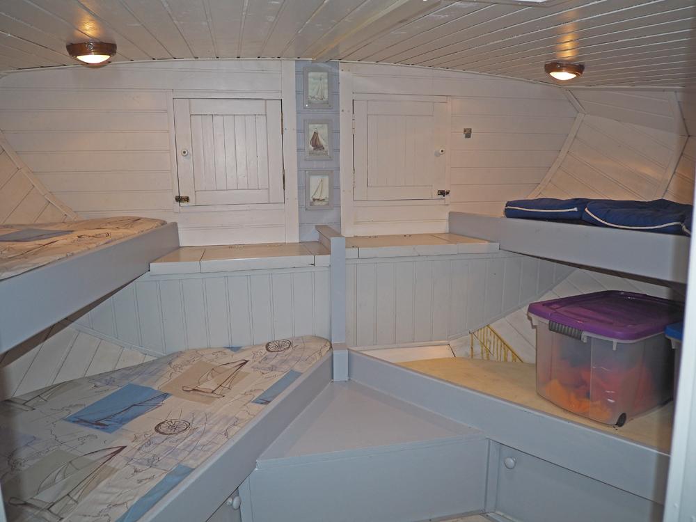 Fore ship, Accommodation